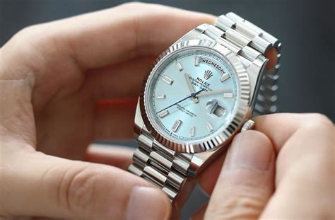 how many times to wing rolex|winding a rolex watch instructions.